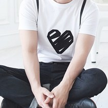 몽피마피 남성 블랙하트 라운드 반팔