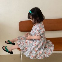 다섯 꽃잎 패턴 원피스