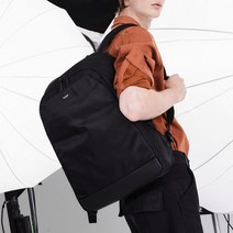 질스튜어트 ECO NYLON 로고 배색 백팩