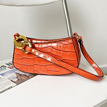 완벽한 복고풍 패턴의 반짝이는 미니숄더백