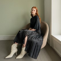 르니앤맥코이 하이넥 포인트 벨티드 플리츠 롱 원피스 MI09OP300HJJ