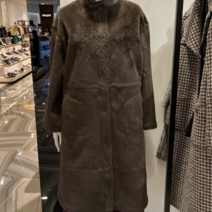 역시즌 노카라 에코퍼 무스탕 롱 루즈빗 코트BE1WFC0200