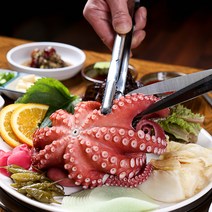 먹사부 산지 직송 돌문어 숙회 자숙 문어 용 데친 문어 용 생물 문어 활문어 국산 자연산 제철 제수용 요리용 생문어 1kg 2kg, 2 생물 문어 2kg (1~4마리 랜덤)