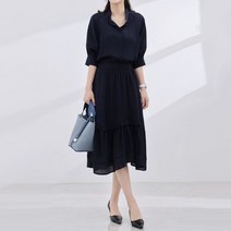 클레프 엠보싱 블라우스+플레어스커트 세트