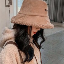 여자 가을 모자 벙거지 털 귀여운 가을 여행룩 힙한 얼굴작아보이는 뽀글 커플 연인 예쁜