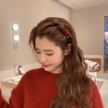 KORELAN한국 인터넷 빨간 머리핀 복고 프랑스식 오리 주둥이 집게 여자 편발 털 공 사이드 집게 앞머리 집게 머리 장식 인터넷 빨간 향기