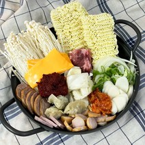 부대찌개 밀키트 캠핑 요리 다양한 토핑 간단 술안주 혼밥 1인분 670g, 부대찌개 670g
