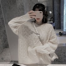 봄날의꽃 꽈배기 프리 라운드넥 니트