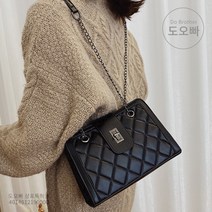도오빠 여성 가죽 숄더백 크로스백 스퀘어 체인 스트랩 퀼팅 버클 무지 무광 사계절 여자숄더백 여자가방