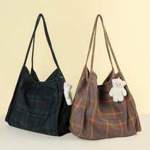 캐주얼한 루즈핏 체크무늬 모직숄더백 데일리가방