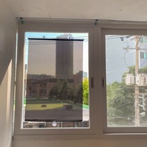 차량 선쉐이드 간편한 흡착식 롤스크린 햇빛가리개 차양막 앞유리 뒷유리 125cm, 블랙_소형1개