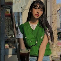 배우 한효주 예능 그린 브이넥 니트 조끼 베스트 스웨터 가을 연예인 스타일 수입의류 스타 일상 방송