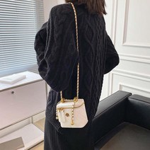 여대생 퀼팅패턴 상자형 미니 체인백 소지품 간편한 생일선물 나들이