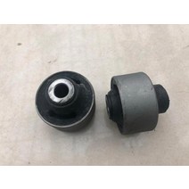 서스펜션 쇽업쇼바 (2 개키트) 전면 제어 암 부싱 큰작은 중국 roewe mg3 자동차 자동차 모터 부품 30003598, 큰 부싱