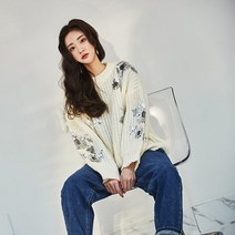 스팽글 라운드 니트