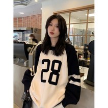 블랙 앤 화이트 라운드 루즈핏 니트 여성 가을 겨울 풀오버 긴팔 니트 상의