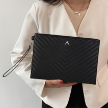 20대 30대 여성용 포인트 열쇠고리 퀼팅 클러치백 화장품용 가방