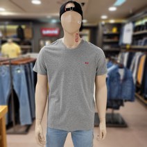 리바이스 기본 반팔티셔츠!! 부드러운 면 100% 소재에 깔끔한 로고 디자인으로 데일리룩으로 입기 좋은 그레이 반팔티셔츠[NC불광]27