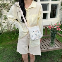 미뇽 스마일 하트 여행용 크로스백