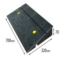 차량진입판: 700-320-70 (칼블럭포함) 차량진입판제작 차량진입판설치 휠체어경사로 장애인경사로 압착고무판 고강도경사로 점포진입판 상가진입판 경계석턱 상가주차진입턱, 차량진입판: 750-1720-250~300