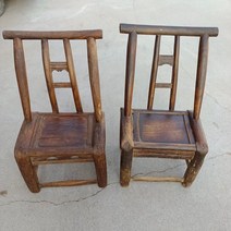 레트로 소품 촬영소품 빈티지 감성 옛날소품 오래된 가구 민속 추억의 오래된 물건 복고 전람회 진열품 구식 세탁 도구 작은 의자 오래된 대야 나무통, 작은 의자 하나