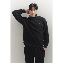 [코오롱스포츠] 남녀공용 레트로 로고 마이크로플리스 맨투맨 TLTBW22551BLK