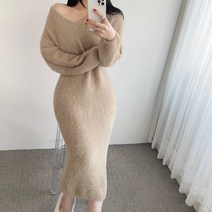 글램핏 / 날개사 앙고라 페이크 퍼 브이넥 루즈핏 롱 원피스 3