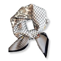 PoeticEHome 순수 멀베리 실크 스퀘어 스카프 68.6cm x 여성용 네커치프 헤드스카프 선물 포장 V1 - Lush Crimson Jungle545543