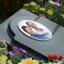 가족묘 가족묘지 묘지이장 평장묘 공원묘지 가족납골묘 납골당 추모사진 세라믹사진 봉안묘 묘지꾸미기 평장 매장묘 천주교묘지액자 잔디장 비석사진 봉안당 자연장 가족산소 야외칼라사진 액자, 1개