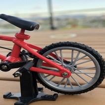 솔라쇼케이스 거치대 포함 리얼 스틸 BMX 자전거 모형