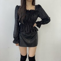 VANANA2 국내제작 스퀘어넥 프릴 벨벳 페미닌 블라우스