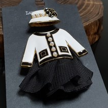 리얼 모자 원피스 브로치