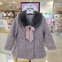 쁘띠앙팡 겨울대박세일~@@고급스러움이 돋보이는~퍼도리 탈부착 가능~~겨울엔 이런 코트 하나 있으면 넘 좋을것같은 시우미 코트에요^^^