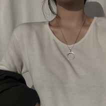 금춘이네 Lucky Moon Long Necklace 레이어드 롱 목걸이 포인트 달