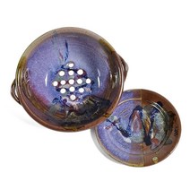 Larrabee Ceramics 2피스 베리 소쿠리 및 받침 세트 미국에서 수작업으로 제작 모브/레드 USA 미국, Burgundy/Multi