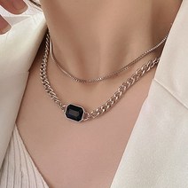안나블링 블랙스퀘어 목걸이