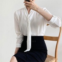 브이와이 VY 여자 트위스트 보우 화이트 포인트 블라우스