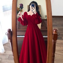꽃소담 Winter bubble sleeve dress ZYZC12602 대형 빨간 벨벳 드레스 여성의 가을과 겨울 2021 새로운 Hepburn 스타일 허리 프랑스 드레스 드레스