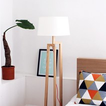투플레이스 트라이포드 우드 장스탠드 인테리어조명, 단품