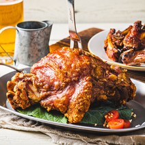 [임박특가][육심당]제주산 흑돼지로 만든 통족발(슈바인학센) 몽다리 900g (2∼3인분)