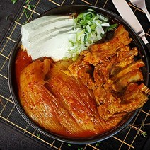 등갈비 김치찜 2~3인 밀키트형 간편조리식품 간단식사 캠핑장식사 여행집밥식사, 1개, 900g