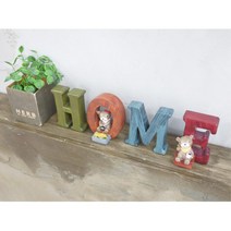 모델하우스 가구매장 HOME 이니셜장식 신혼집꾸미기 홈데코 침실소품 매장인테리어