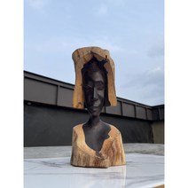 특수목 음핑고 여성 원주민 작은 조각상
