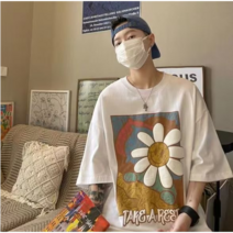 여름 상큼한 데이지 프린트 반팔 티셔츠 한국판 트렌드 남성 캐주얼 루스 올 매치 라운드 넥 탑