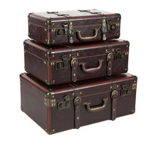 정품 Deco 79 빈티지 악센트와 스터드가 있는 가죽 중첩 업홀스터드 트렁크 3개 세트 45.7cm(18인치) 53.3cm(23인치) 너비 58.4cm(23인치) 브라운