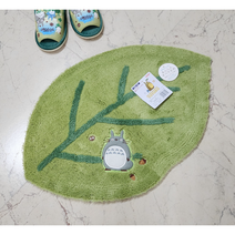 토토로 나뭇잎 포인트 발매트 아이방인테리어