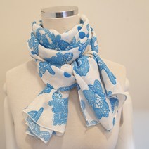 아놀드파마 레이온 나염 스카프 간절기에 가볍게 코디 뉴코아울산성남점