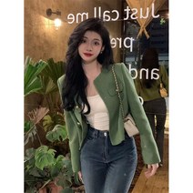 쇼트 그린 코트 여성 봄가을 코디 날씬해 보이는 상의