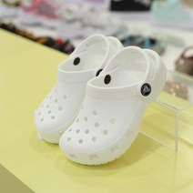 에스마켓키즈 크록스 NC인천점 깨끗함 그대로~여러가지 지비츠로 꾸며주기 좋은 인기만점인 화이트 크록스206991-100