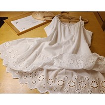 화양연화 레이스 나시 블라우스